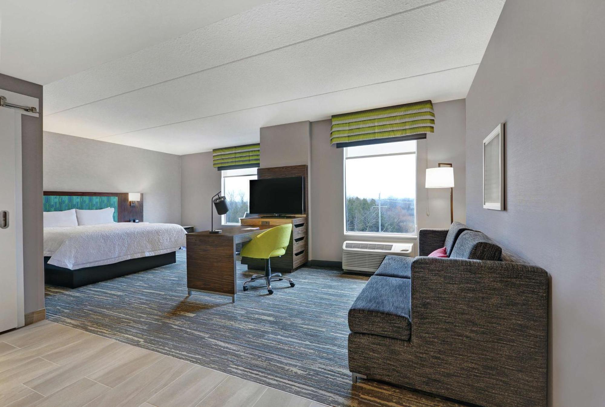 Hampton Inn Peterborough Exterior foto