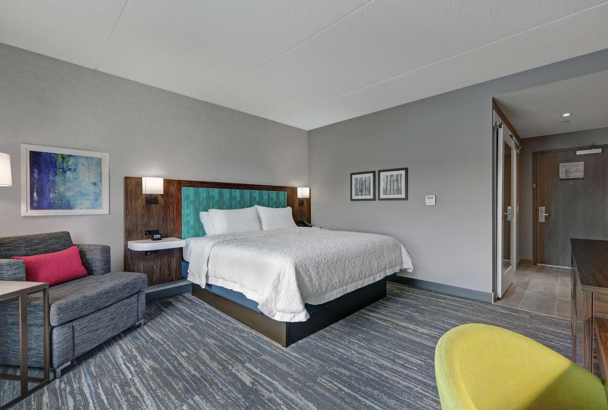 Hampton Inn Peterborough Exterior foto