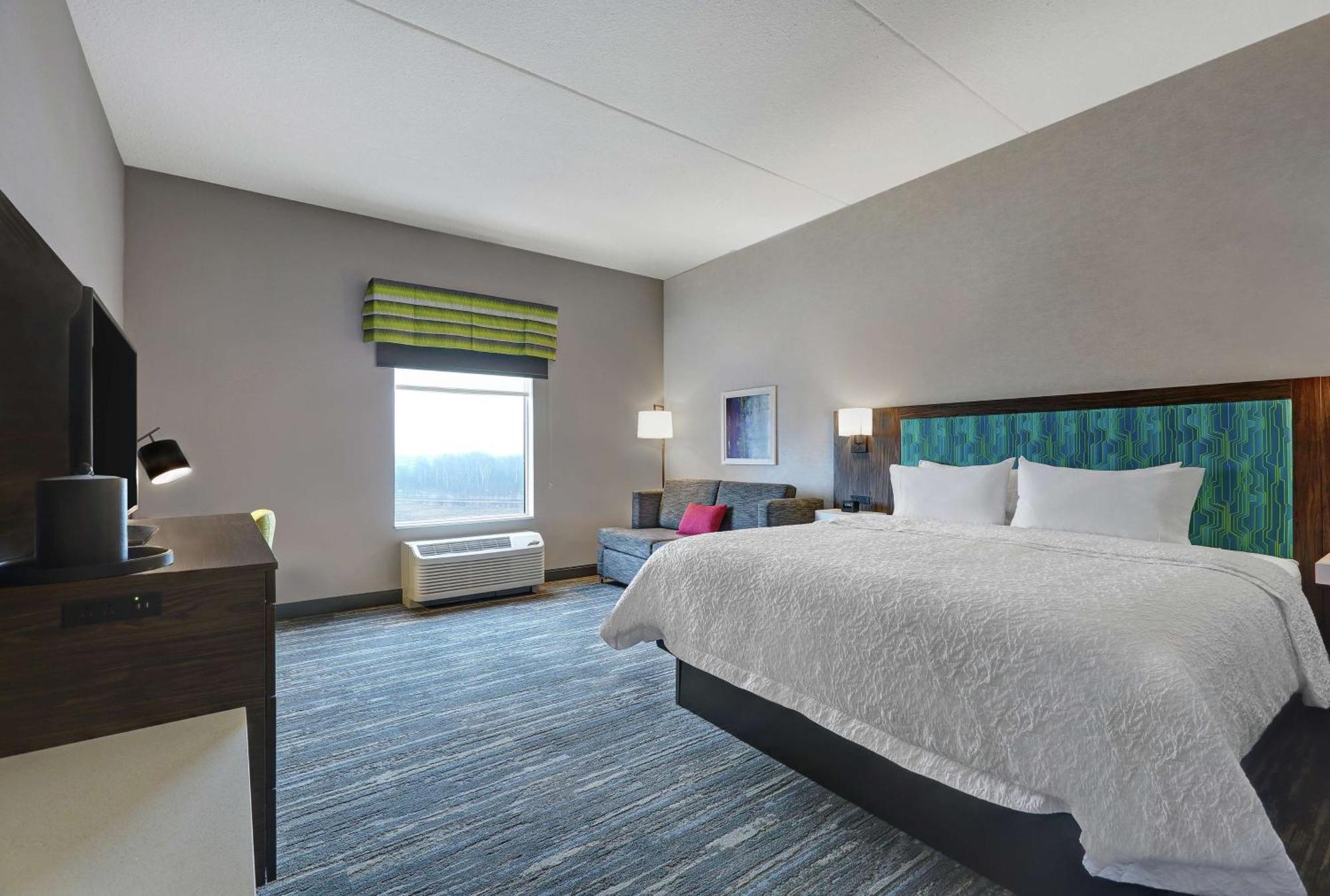 Hampton Inn Peterborough Exterior foto