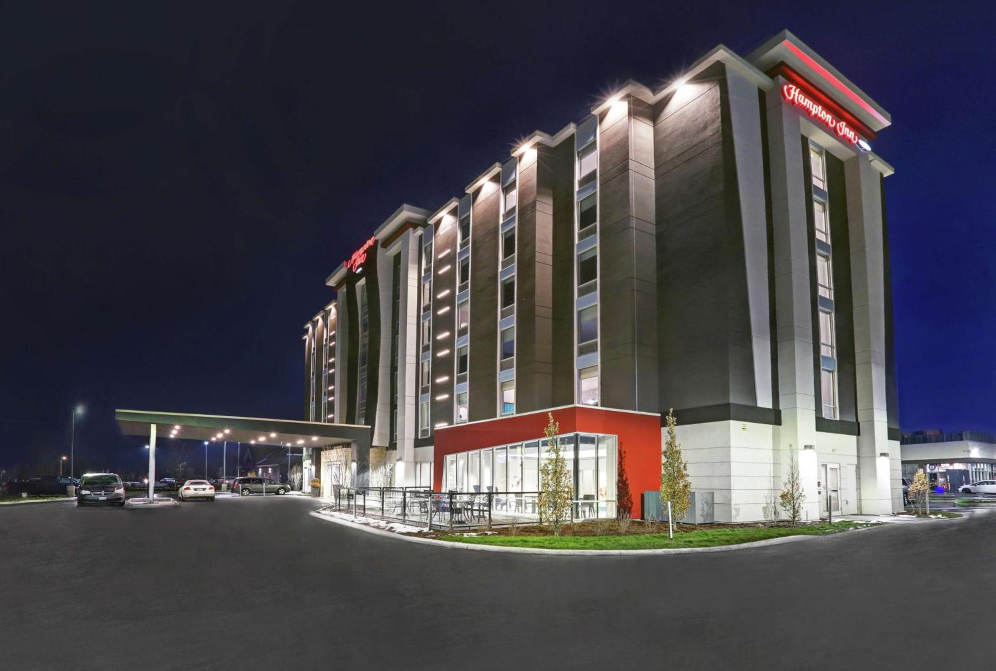 Hampton Inn Peterborough Exterior foto